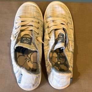 Roxy slip on sneakers